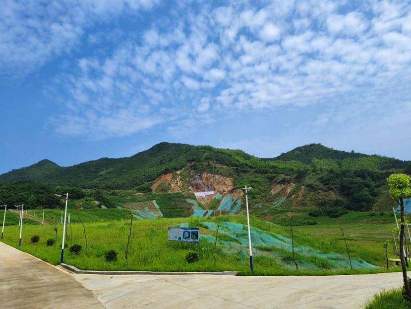 铜山、前山露天采坑复垦项目完成